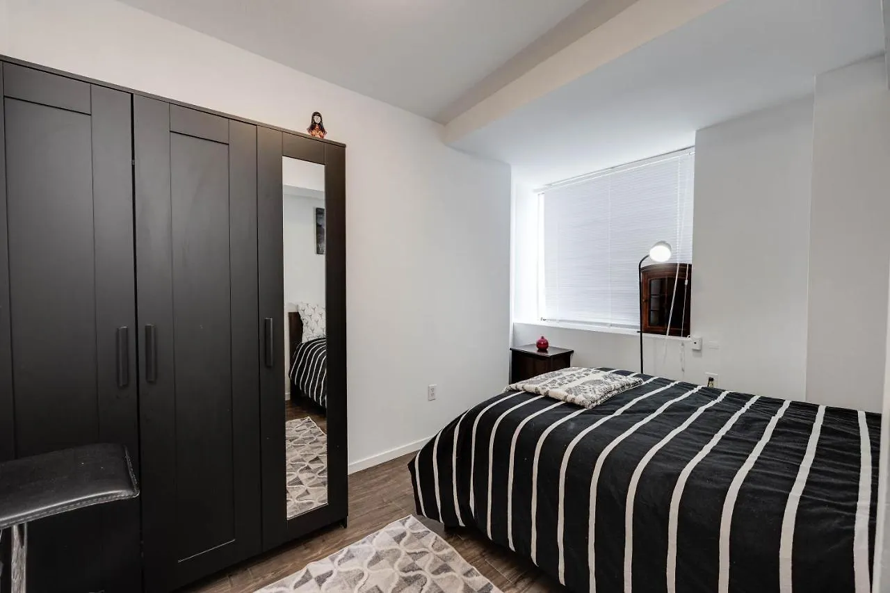 Bright Parkdale Court - Little Portugal W/ Free Parking Apartment Toronto