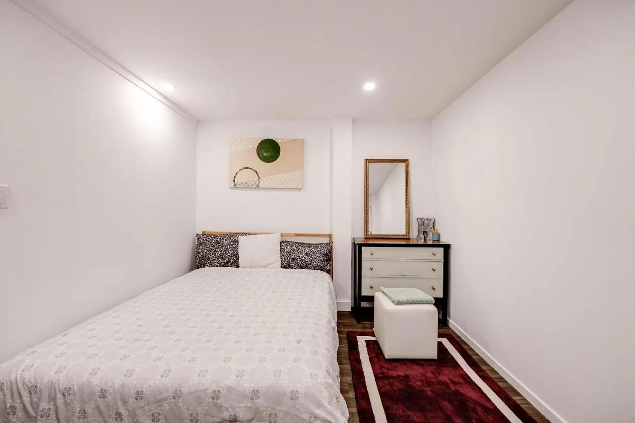 Bright Parkdale Court - Little Portugal W/ Free Parking Apartment Toronto