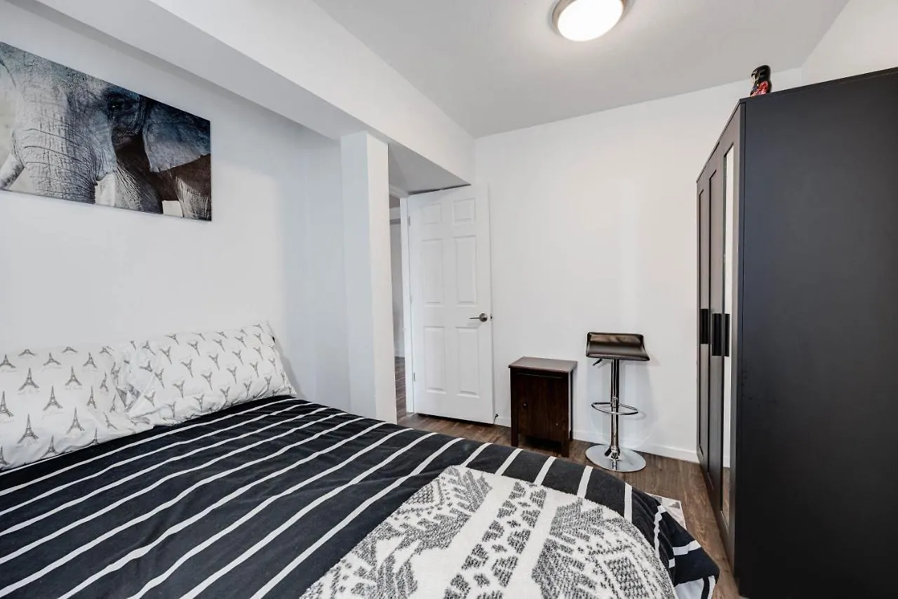 Bright Parkdale Court - Little Portugal W/ Free Parking Apartment Toronto