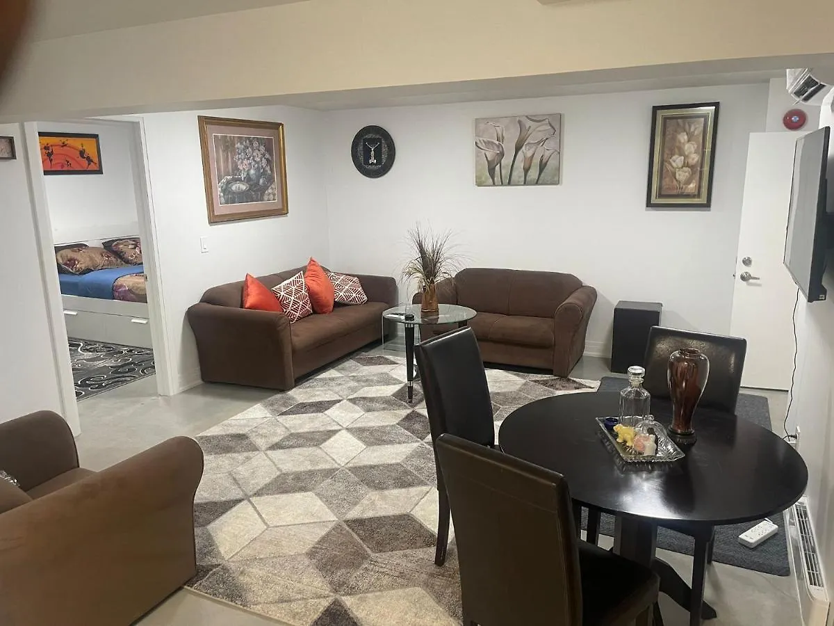 Bright Parkdale Court - Little Portugal W/ Free Parking Apartment Toronto