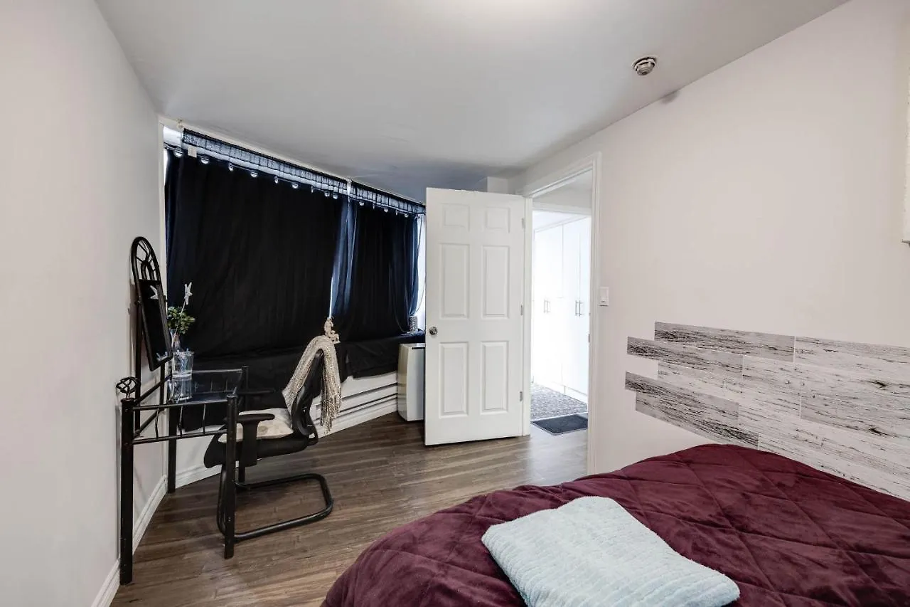 Bright Parkdale Court - Little Portugal W/ Free Parking Apartment Toronto